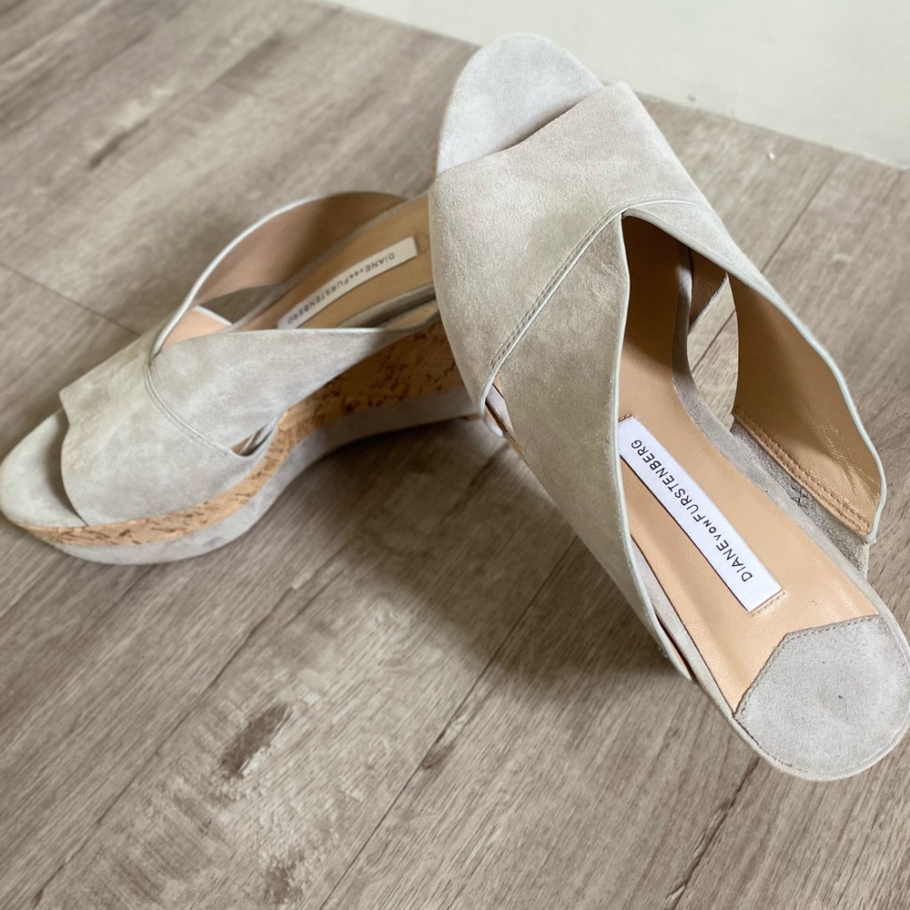 Diane Von Furstenberg Cork and Grey suede wedges